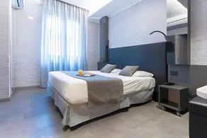 Hotel Garda - Image 2