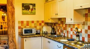 Finest Retreats - The Dairy at Morrells Wood - Image 2