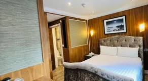 Cheshire Hotel Central London - Image 2