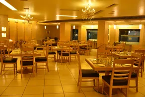 Poppys Vista Hotel - Image 5
