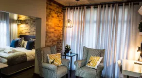 Grey Manor Guesthouse - Image 2