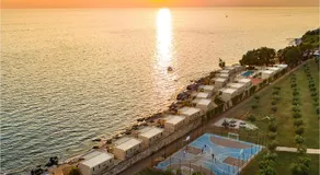 Mobile Home in Novigrad With Terrace - Image 4