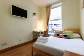 Portobello Rooms by PrimeCityHosts - Image 4