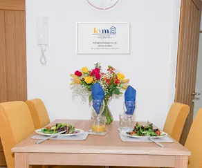 KVM - Sunshine Apartment - Image 4