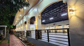 Summerville Hotel and Resort - Image 4