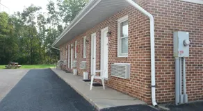 Red Rose Motel - Image 4
