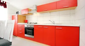 Apartments by the sea Vinisce, Trogir - 10008 - Image 5