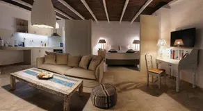 La Playa Boutique Apartments - Image 3