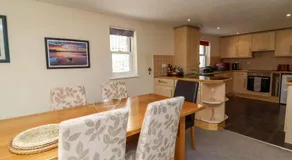 6 Wildersmouth Court Apartments - Image 3