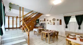Franc Llagami - Rooms - Image 3