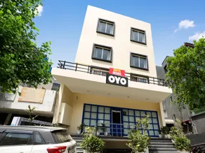 Townhouse Meera Bagh - Image 5