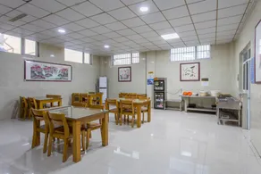 Guozhen Express Hotel - Image 4