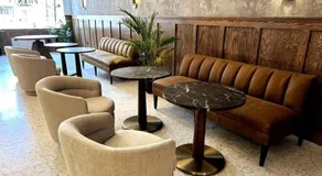 West Market Square, Coffee Shop, Fast Wifi, Downtown Room # 103 - Image 3