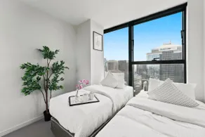 Modern 2BR on Collins Skyline Views & Parking - Image 3