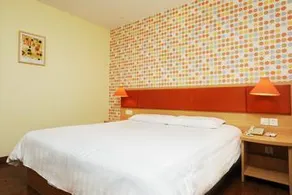 Home Inn-Qingdao Chongqing Zhong Road Licang Walking Street - Image 3