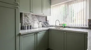 Family-Friendly Detached House Near Leeds and Bradford with Garden - Image 3
