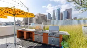 Adorable 2bed Apt Balcony & Rooftop Pool D - Image 4