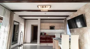 Villa Garden - Image 3