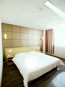 Thank Inn Plus Hotel Henan Luoyang Longmen High-speed Railway Station Longmen Grottoes - Image 4