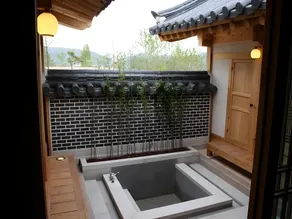 Ragung Hotel - Image 4