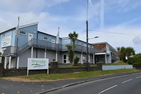 Beautiful Ilfracombe Apartment 2 Bedrooms - Image 3
