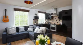 Bootham Court Grade II duplex apartment with free parking & Wi-Fi - sleeps 2-6 people - Image 2