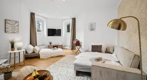 Wiener Palais am Großen Garten, Arbeitsplatz, Familie, 8 Pers, Smart-TV - Image 2