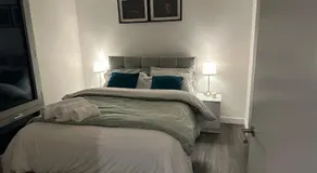HE Luxury - Image 2