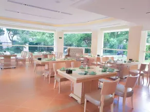 Vienna International Hotel Shanghai Jinshajiang Road Changfeng Park - Image 3