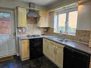 Binley Home for Contractors, Families, Relocators - Image 3