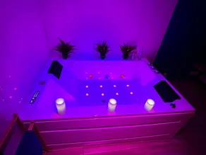 EDEN SUITE - Jacuzzi - Parking - Clim by Narbana - Image 2