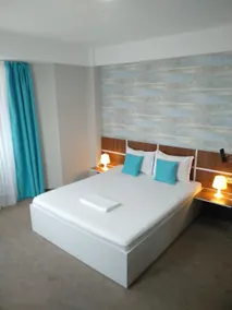 Hotel Bordeaux - Image 4