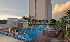 Eastin Hotel Penang - Image 5