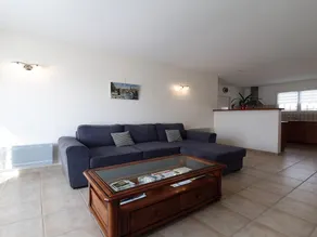 Spacious Holiday Home in Aigues vives - Image 4