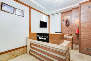 Townhouse Chhatarpur Near Metro Park - Image 3