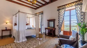 Hotel Llenaire - Image 2