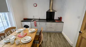 Dog Friendly Lakeland Apartment - Private Parking - Central Location - Image 3