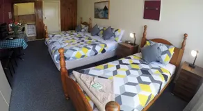 Turn-in Motel - Image 5