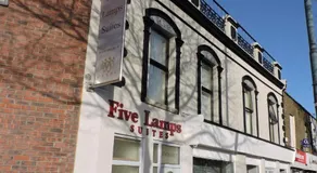 Five Lamps Suites - Image 3