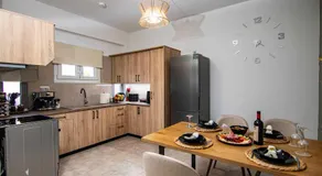 Woodoven home - pool, bbq & outdoor cinema - Image 4