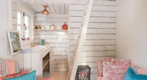 Shades Farm Summerhouse - Image 2