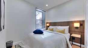 Stylish Condo AC Wi-Fi Westmount Smart TV - Image 2
