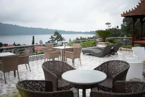 hotel de danau lake view - Image 3