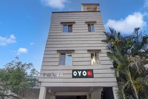 Hotel O Galaxy Hospitality Airport inn - Image 2