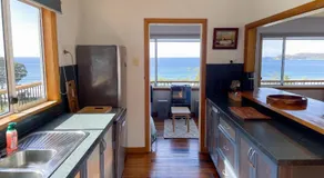 Elevated 3BR, ocean views, pool table, Pirates Bay - Image 3