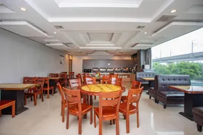 GreenTree Inn Shanghai Fengxian Xidu Business Hotel - Image 4