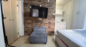 Studio with Terrace & Free Parking - Image 5