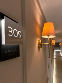 RED CASTEL HOTEL - Image 3