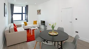 Sapphire House Apartments - Image 2