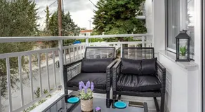 Kate's Modern 2 BR Apartment in Perea - Image 5